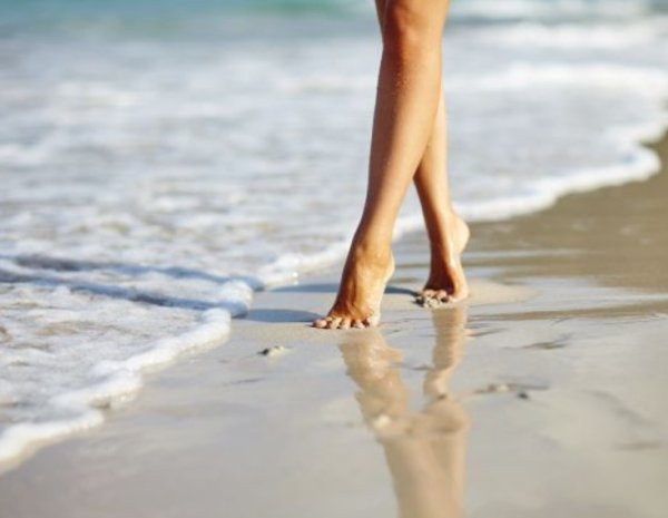 Мария Жгенти босиком