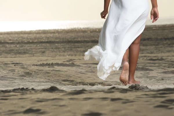 Пятки на море