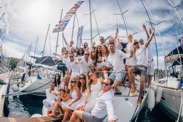 Ноутбук на природе