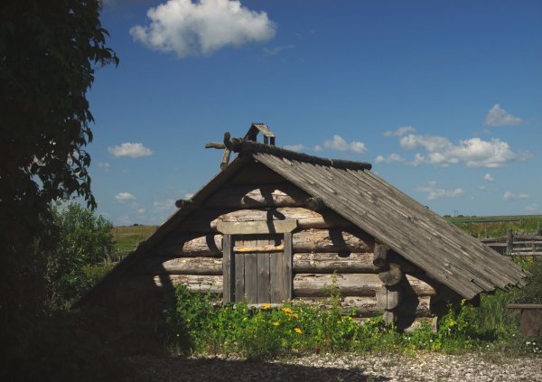 Землянка серома