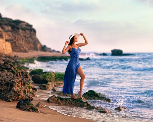 Красивые девушки на море