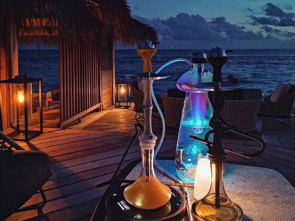 Кальянная на берегу моря