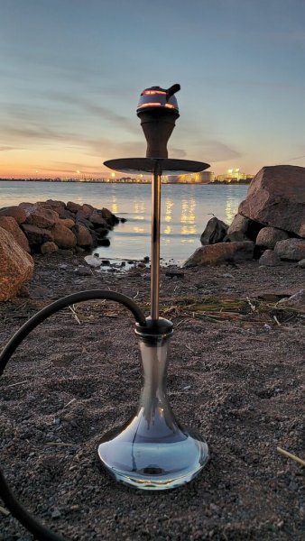 Кальянная на берегу моря