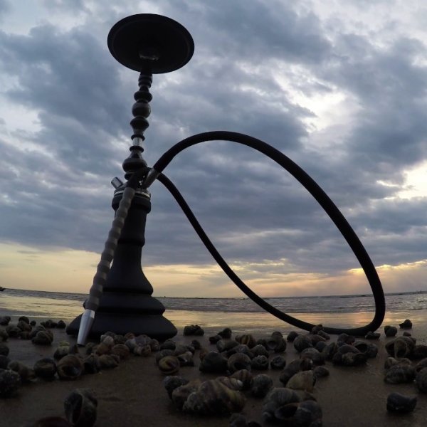 Кальянная на берегу моря