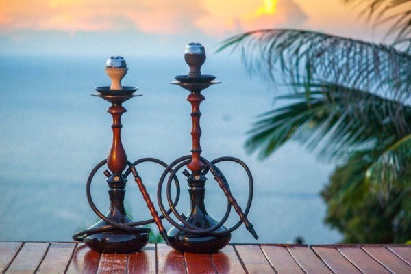 Кальян на берегу моря