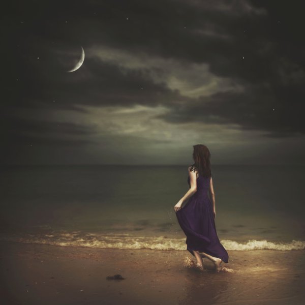 Девушка на пляже