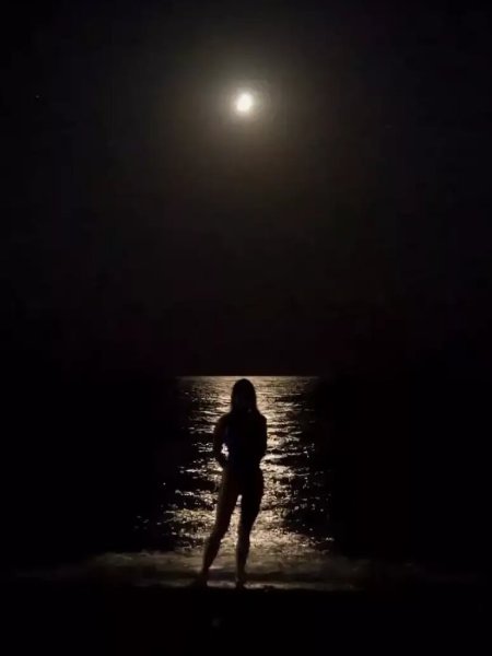 Девушка море вечер