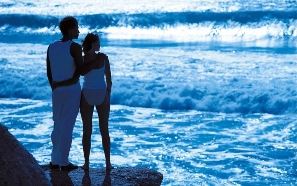 Влюбленные на закате