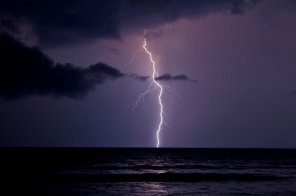 Гроза на пляже