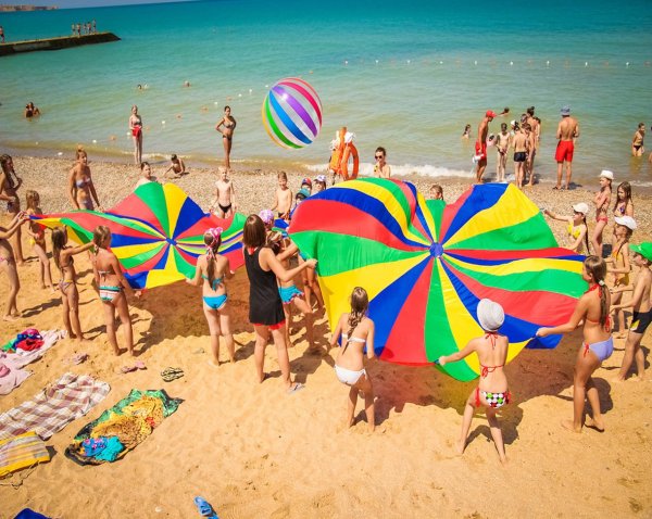 Летний лагерь мандарин в Крыму