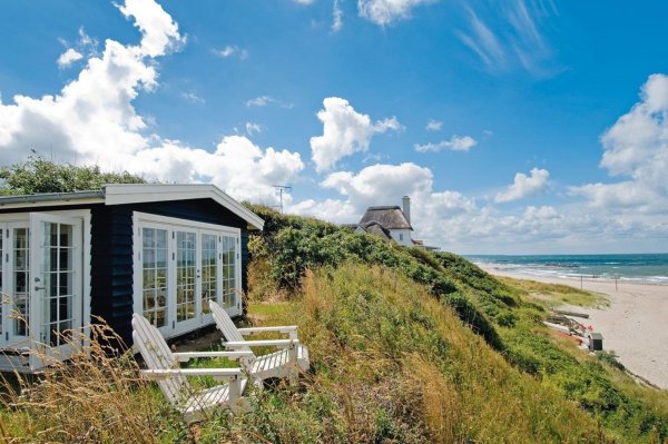 Дом на берегу океана