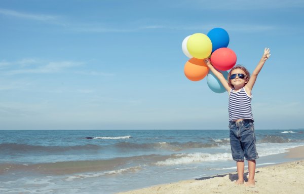 Надпись на песке на море