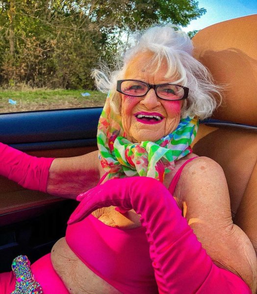 Бабки на море смешные