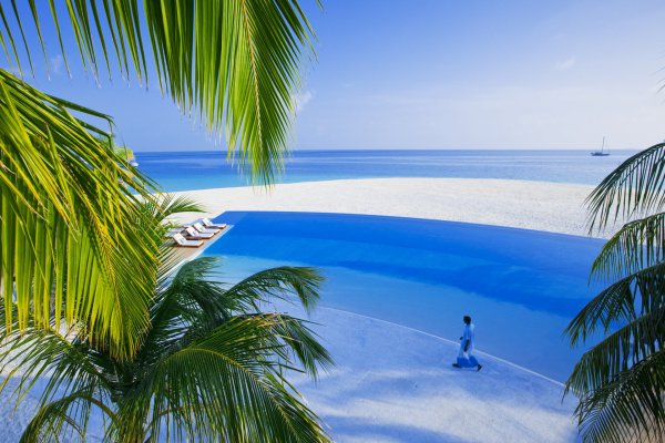 Остров Velassaru Maldives