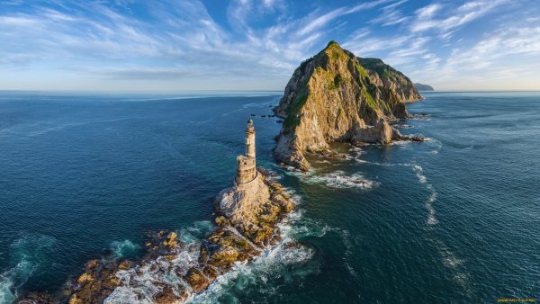 Море скалы шторм Крым