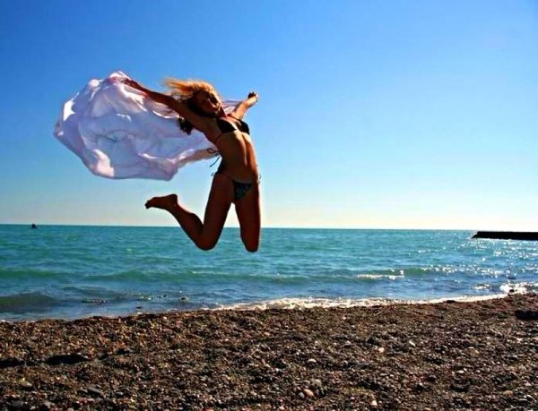 Надпись на песке на море