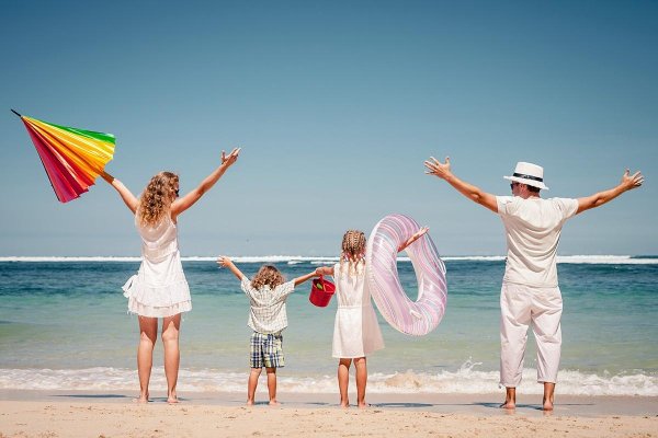 Море пляж семья