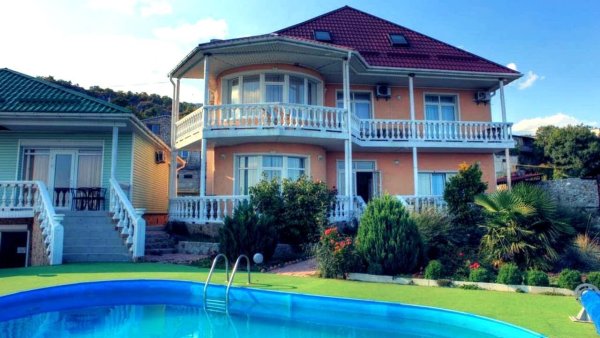 Дом у моря в Крыму