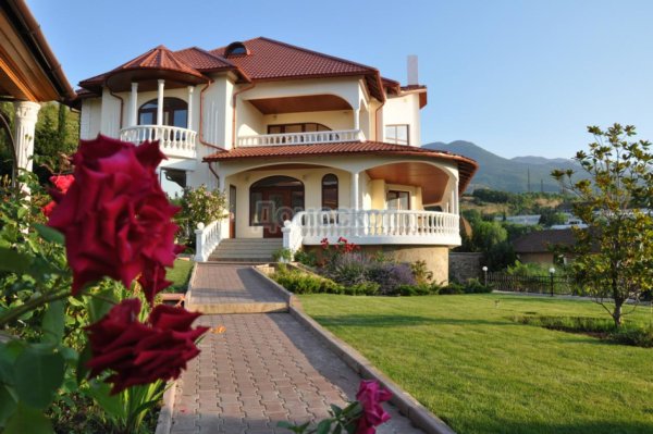 Дача Сергея Жигунова в Гурзуфе