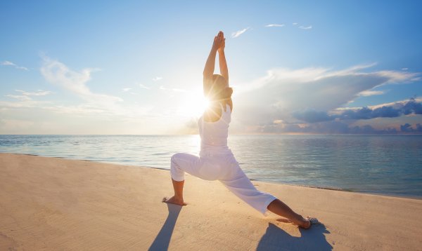 Йога на море