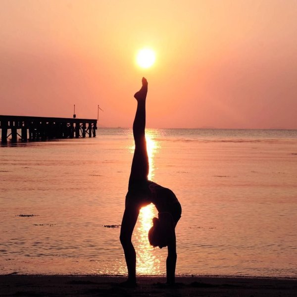 Йога на пляже
