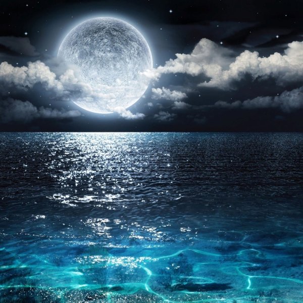 Ночь Луна море