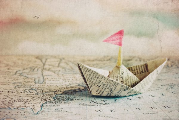 Кораблик на воде