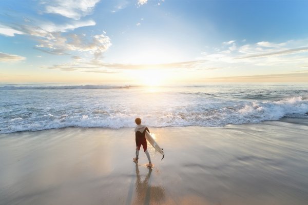 Люди на море