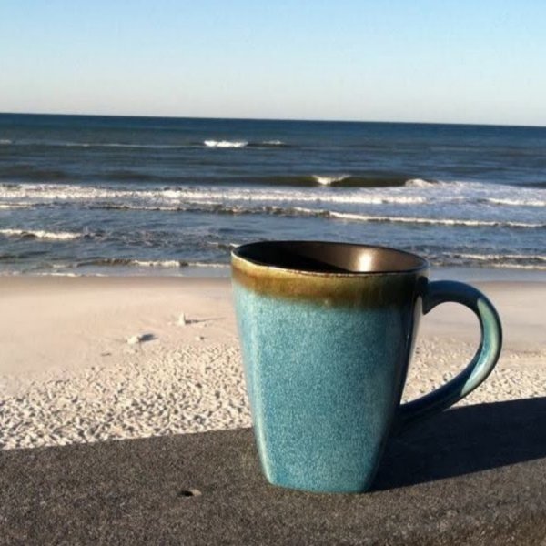 Кофе с видом на море