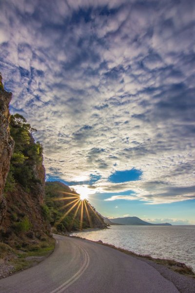 Красивая дорога к морю