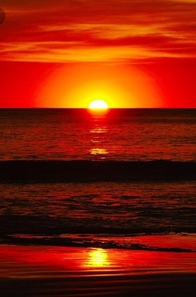 Красное солнце