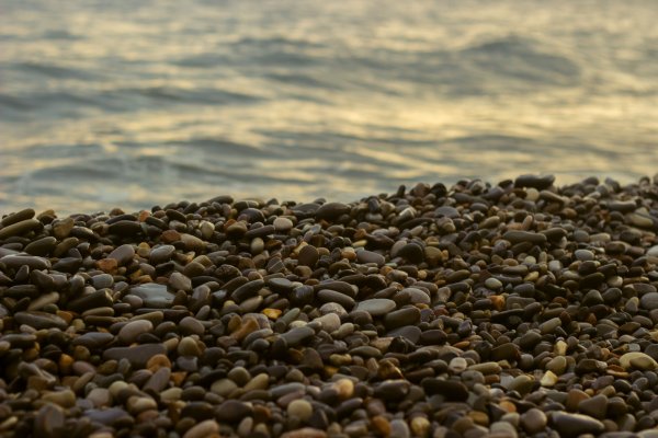 Каменный пляж