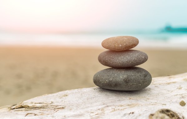 Камни на пляже