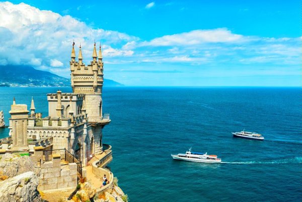 Черное море Ласточкино гнездо