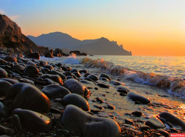 Красивые рассветы в Крыму на море