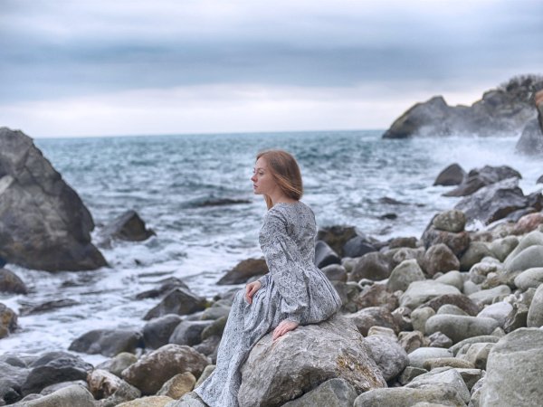 Девушка на Камне