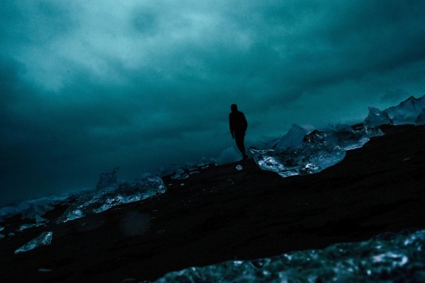 Темные глубины океана