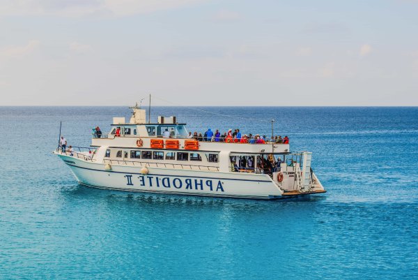 Морские прогулочные суда