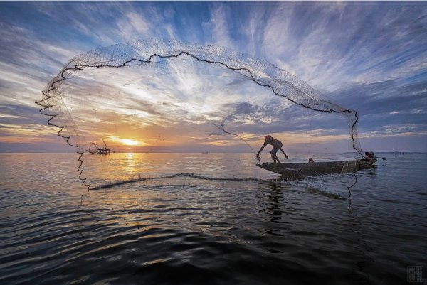 Невод и море