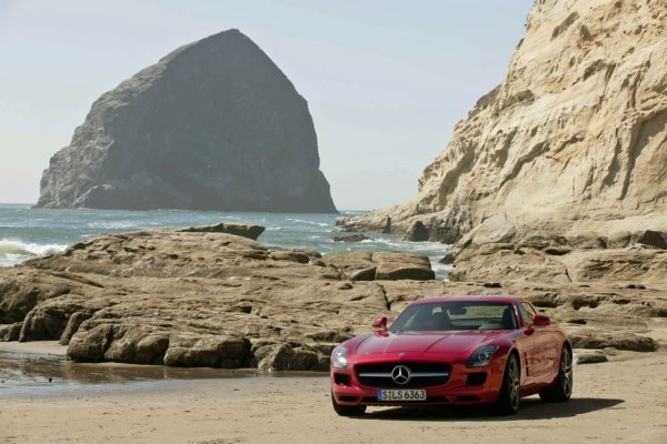 Mercedes SLS море