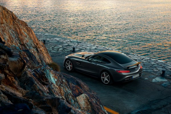 Мерседес у моря