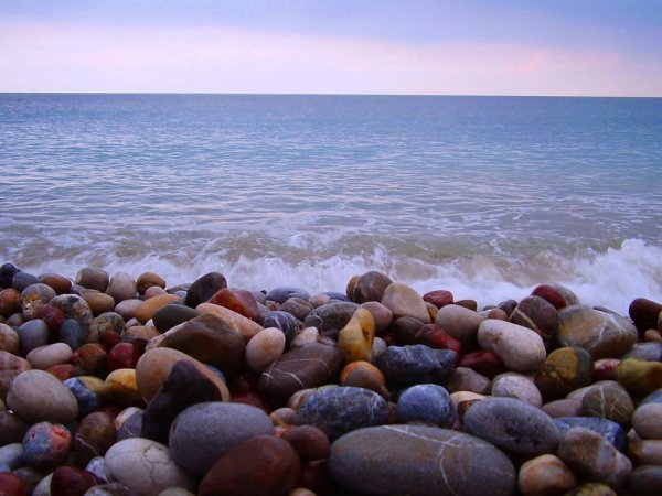 Азовское море галечный пляж