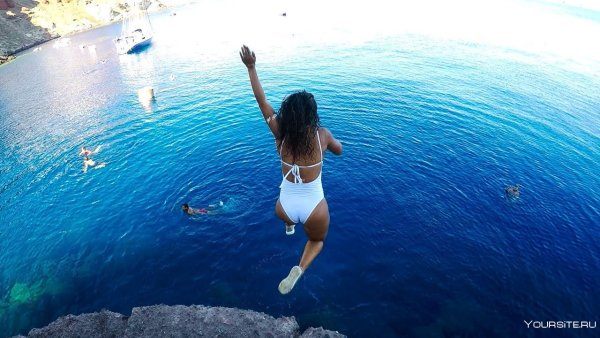 Прыжок в море