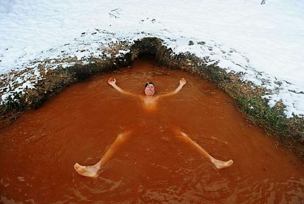 Какашка плавает в воде