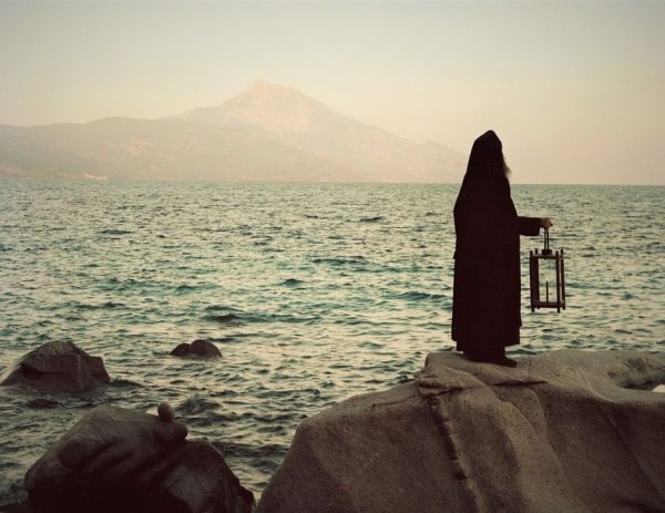 Афон одинокий монах