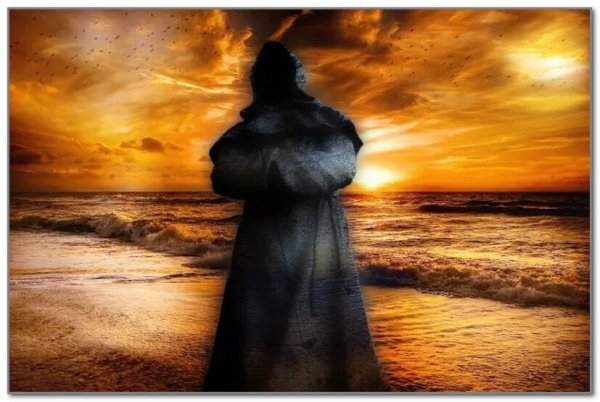 Монах на закате