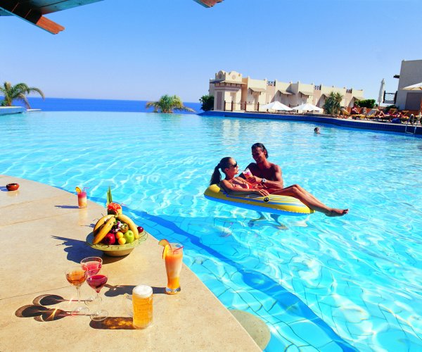 Египет Хургада верблюд море