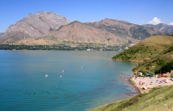 Водохранилище Чарвак в Узбекистане