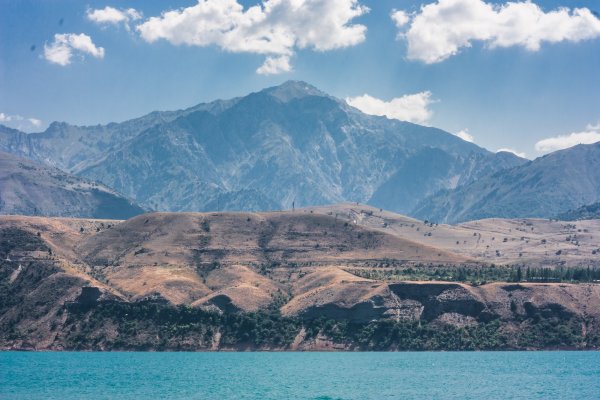 Чаткальские горы в Узбекистане