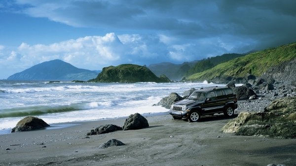 Машина горы море